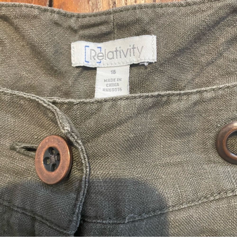 Relativity Olive Buttoned Pants - Picture 4 of 8
